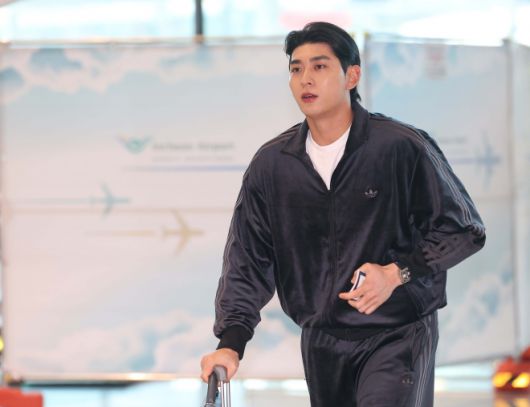 이정후가 21일 인천국제공항 제2터미널에서 출국하고 있다. 2026.1.21 연합뉴스