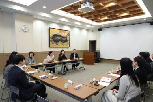 주삿포로 대한민국 총영사관 한상수 부총영사와 한일 지방교류 환담
