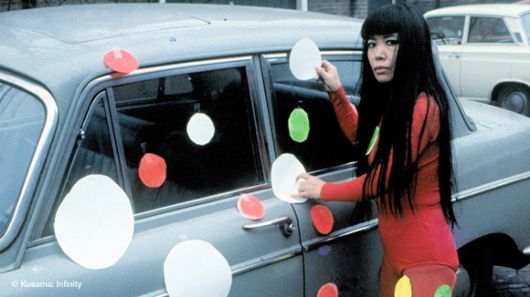 뉴욕에서 활동했던 젊은시절 쿠사마 야요이 / 출처=AUD