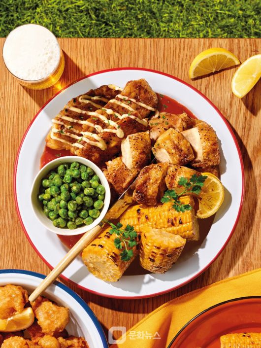 신메뉴 중 하나인 ‘바르셀로나 꿀치킨’ / 사진제공=이랜드이츠