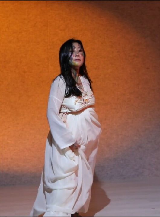 사진설명=신은주 작가 'The Diverse Faces of Love' 중의 한 장면