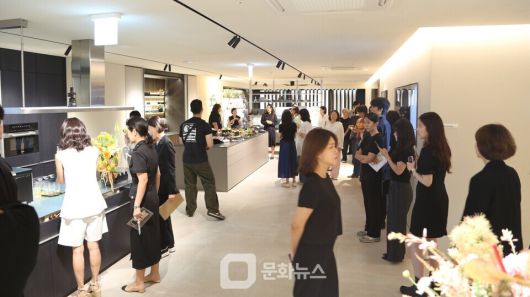 ㈜한샘은 인플루언서와 홈 인테리어 관계자 총 60여명이 참석한 ‘키친바흐 브랜드데이’를 성황리에 마쳤다. / 사진제공=한샘