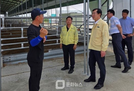 농협경제지주, 폭염 대비 축산농가 긴급점검 / 사진제공=농협