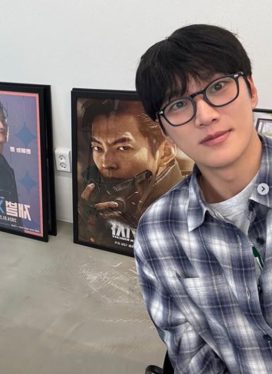 '스프링 피버' 문신남 안보현, 현실은 '남친짤' 생성기...사계절 패션 보니 / 사진=안보현 SNS