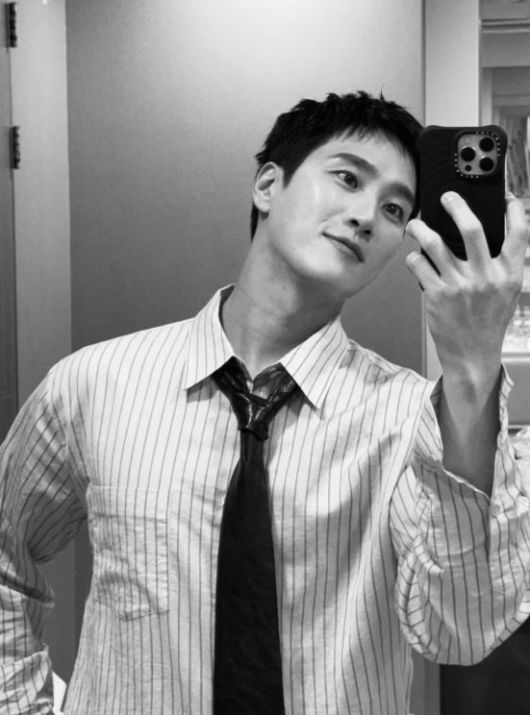 '스프링 피버' 문신남 안보현, 현실은 '남친짤' 생성기...사계절 패션 보니 / 사진=안보현 SNS