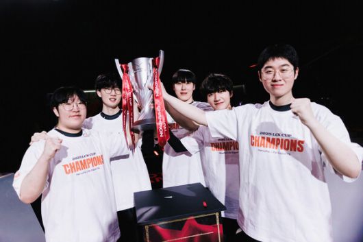 지난 2025 LCK컵에서 우승한 한화생명e스포츠 선수들 / 사진=라이엇 게임즈