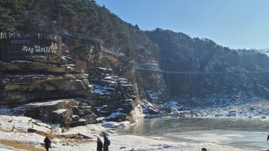 철원 한탄강 얼음 트레킹 축제. 촬영 정성훈