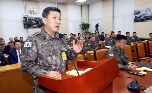 전 국군방첩사령부 1처장 정성우가 2024년 12월10일 국회 국방위원회에 출석해 진술하고 있다. 한겨레 김경호 선임기자 jijae@hani.co.kr