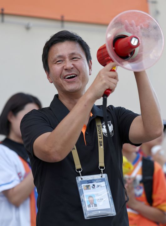 2025년 8월9일 일본 나가노현 나가노시 시노노이 도후쿠지 나가노 U 스타디움에서 만난 알비렉스 니가타 레이디스 야마모토 히데야키 대표. 나가노(일본)=이종근 선임기자