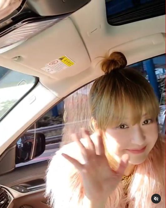 '낼모레 환갑' 서정희, 올림머리 비주얼 무엇? 계절 앞선 퍼 ...