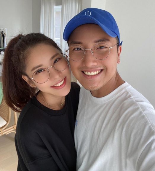 김준희, ♥연하 남편 품에 안겨 행복…점점 닮아가는 '천생연분 ...