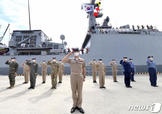 軍 "청해부대, 백신 검토했지만 상황상 접종곤란 판단" : ZUM 뉴스