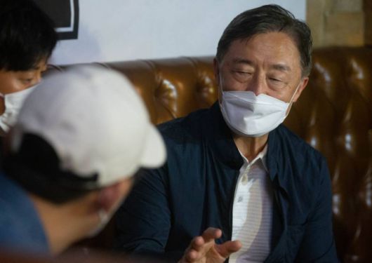 [서울=뉴시스] 국회사진기자단 = 최재형 전 감사원장이 1일 오후 서울 용산구 이태원 세계음식거리에 위치한 한 음식점에서 열린 소상공인 간담회에서 발언하고 있다. 2021.08.01. photo@newsis.com