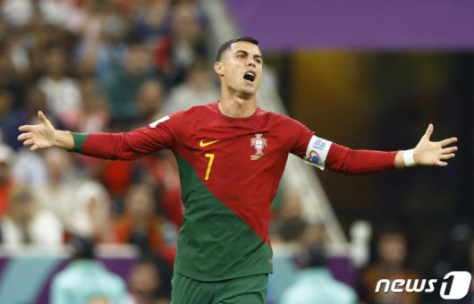 (도하 로이터=뉴스1) 이유진 기자 = 포르투갈 축구 국가대표팀 소속 크리스티아누 호날두  ⓒ 로이터=뉴스1  Copyright (C) 뉴스1. All rights reserved. 무단 전재 및 재배포 금지.