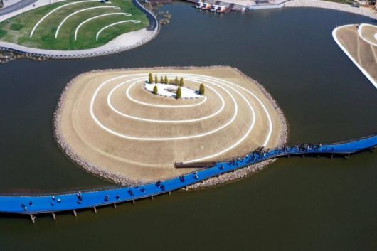 [순천=뉴시스] 이영주 기자 = 2023순천만국제정원박람회 프레스데이가 열린 27일 오후 전남 순천시 순천정원박람회장에서 프레스데이 행사에 참여한 기자들이 박람회장 곳곳을 둘러보고 있다. 2023.03.27.