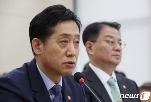김주현 금융위원장이 9일 오전 서울 여의도 국회에서 열린 정무위원회 전체회의에서 공매도 관련 질의에 답하고 있다. /사진=뉴스1.