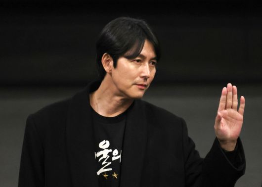 영화 '서울의 봄' 출연 배우 정우성이 지난 3일 서울 CGV 왕십리에서 무대인사를 하고 있다. 2023.12.03./사진=뉴시스