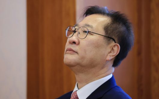 박성재 법무부 장관이 24일 오후 서울 종로구 헌법재판소에서 열린 탄핵심판 사건 변론준비기일에 출석하고 있다. 국회는 지난해 12월 내란 가담과 정치적 중립 의무를 위반했다는 이유로 박 장관의 탄핵 소추를 의결했다. /사진=뉴스1(공동취재)