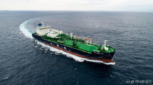 HD현대미포가 건조해 인도한 1만8000㎥급 LNG(액화천연가스) 벙커링선의 시운전 모습./사진=HD한국조선해양 제공