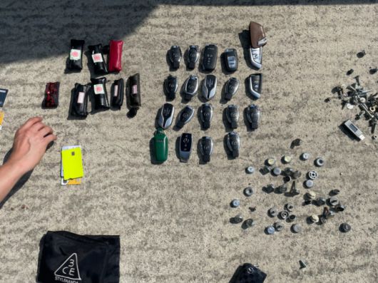 경찰이 압수한 대포차량 키와 번호판 고정 캡들의 모습이다. /사진= 서울경찰청