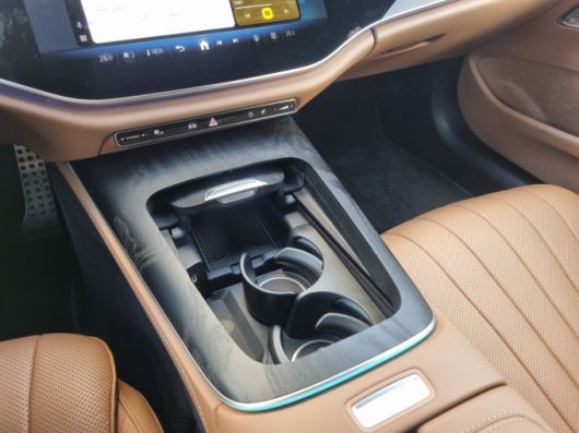 벤츠 E 300 4MATIC AMG 라인. /사진=강주헌 기자