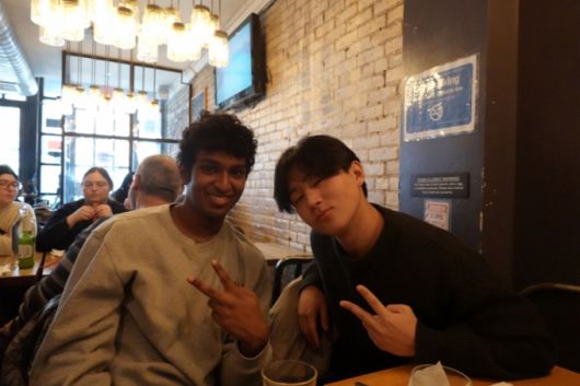 좌측부터 클루엘리 공동창업자인 닐 샨무감과 로이 리/사진=로이 리의 X 계정