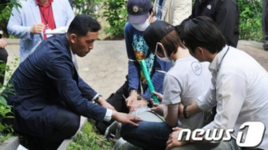 2012년 서울 서대문구 창천동 한 근린공원에서 대학생을 흉기로 찔러 살해한 혐의를 받는 10대 청소년들에 대한 현장검증이 진행 중인 모습. /사진=뉴스1