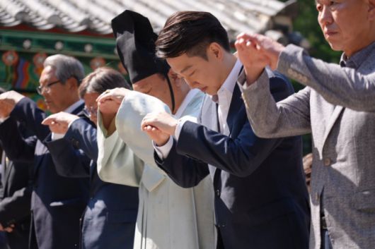 부산에서 성균관 유도회를 방문한 이준석 개혁신당 대선 후보. /사진=개혁신당.