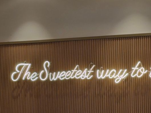 어두운 실내에서 10배 줌으로 촬영한 사진. 왜곡 없이 선명한 촬영이 가능하다. /사진=김승한 기자