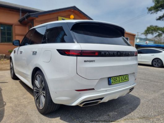 올 뉴 레인지로버 스포츠 P550e 다이내믹 HSE. /사진=강주헌 기자