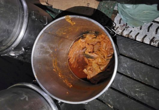 식품 제조·가공업 영업 등록을 하지 않고 곰팡이 등으로 오염된 비위생적 환경에서 즉석조리식품을 제조해 판매한 업자가 검찰에 넘겨졌다./사진제공=식약처