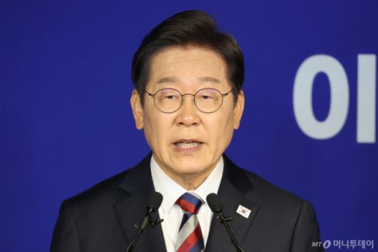 (서울=뉴스1) 이광호 기자 = 이재명 더불어민주당 대통령 후보가 25일 오전 서울 여의도 중앙당사에서 가진 기자간담회에서 발언하고 있다. 2025.5.25/뉴스1  Copyright (C) 뉴스1. All rights reserved. 무단 전재 및 재배포,  AI학습 이용 금지. /사진=(서울=뉴스1) 이광호 기자