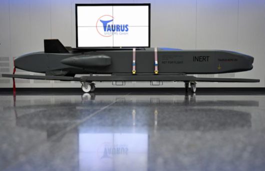 독일과 스웨덴이 공동 개발한 사거리 500km 이상의 장거리 공대지 순항미사일 '타우러스' /로이터=뉴스1