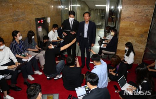 2022년 6월 더불어민주당 혁신 비상대책위원장으로 추대된 우상호 당시 민주당 의원. / 사진제공=뉴시스