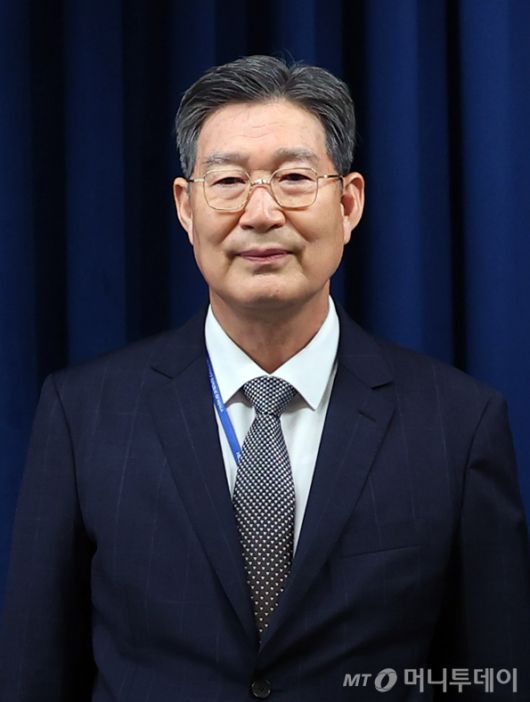 [서울=뉴시스] 최진석 기자 =  대통령실이 8일 이재명 대통령의 수석비서관 인선을 발표 했다. 사진은 이날 오광수 민정수석. 2025.06.08. myjs@newsis.com /사진=최진석
