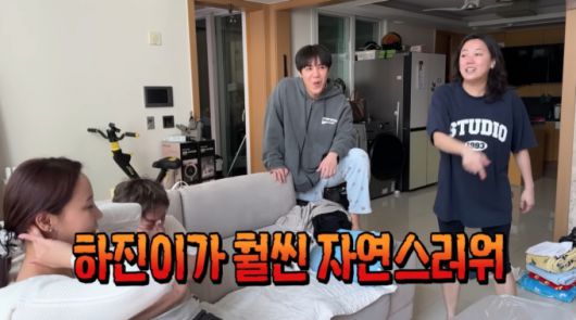 고은아가 조카 하진군의 연기가 동생 미르보다 낫다고 말하고 있다. /사진=유튜브 갈무리