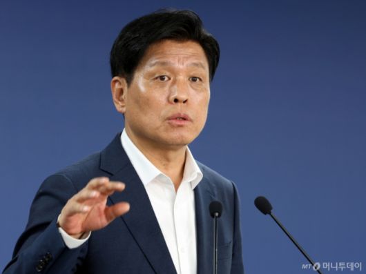 (서울=뉴스1) 황기선 기자 = 조승래 국정기획위원회 대변인이 23일 오전 서울 종로구 정부서울청사 창성동 별관 국정기획위원회에서 브리핑을 하고 있다. 2025.6.23/뉴스1  Copyright (C) 뉴스1. All rights reserved. 무단 전재 및 재배포,  AI학습 이용 금지. /사진=(서울=뉴스1) 황기선 기자