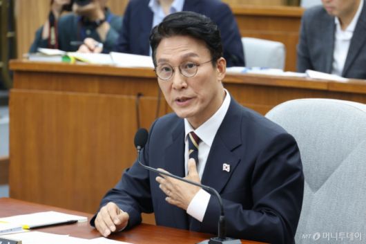 (서울=뉴스1) 이광호 기자 = 김민석 국무총리 후보자가 25일 오전 서울 여의도 국회에서 열린 인사청문회에 출석해 의원 질의에 답하고 있다. 2025.6.25/뉴스1  Copyright (C) 뉴스1. All rights reserved. 무단 전재 및 재배포,  AI학습 이용 금지. /사진=(서울=뉴스1) 이광호 기자