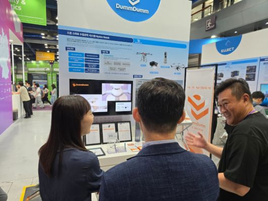 넥스트라이즈(NextRise 2025) 행사장 내 둠둠 기업 부스/사진제공=둠둠