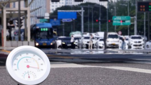 경기 광명시와 파주시 등에서 낮 기온이 40도를 넘어서는 등 이례적인 '7월 초 폭염'이 나타났다. 이번 폭염은 118년 만에 최고 기록을 쓸 정도로 맹렬했다. /사진=뉴스1