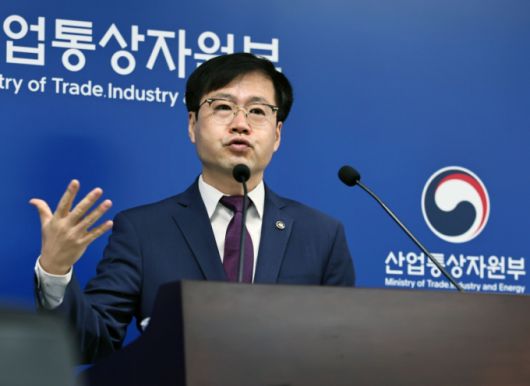 여한구 산업통상자원부 통상교섭본부장이 14일 정부 세종청사에서 한미 관세 협상 관련 기자들의 질문에 답하고 있다. 2025.07.14. /사진제공=산업통상자원부