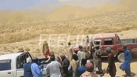 파키스탄 남서부 발루치스탄주에서 지난달 신원이 확인되지 않은 한 커플이 지역 부족위원회의 명령으로 총에 맞아 사망했다고 20일(현지시간) 로이터 통신이 보도했다./사진=X(옛 트위터)