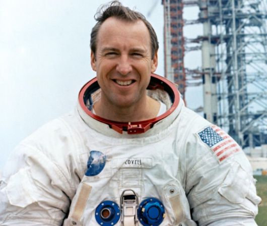 55년 전 우주 미아가 될 위기에서 기적의 생환을 이끈 아폴로 13호 선장 짐 러블이 미 일리노이주 레이크 포레스트 자택에서 지난 7일(현지 시간) 별세했다고 미 항공우주국(NASA)이 8일 밝혔다. 향년 97세. /사진=미 항공우주국(NASA) 홈페이지 캡처