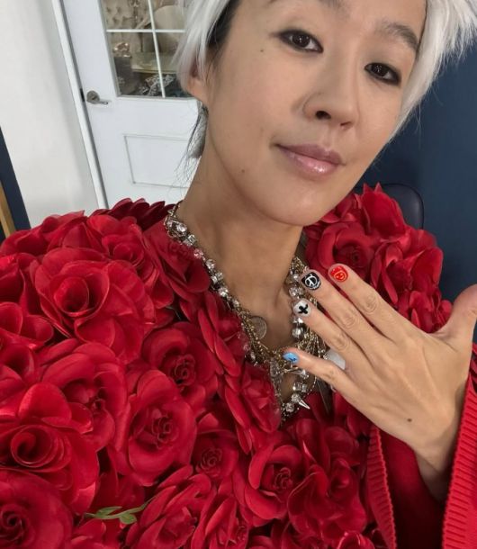 최근 이혼을 발표한 방송인 홍진경이 첫 근황을 공개했다. /사진=홍진경 인스타그램 캡처