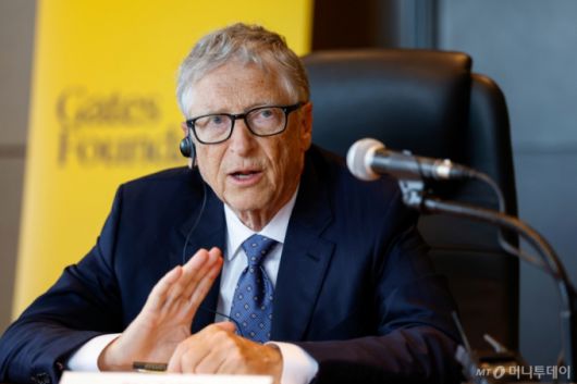 (서울=뉴스1) 외교부 공동취재단 = 빌 게이츠 게이츠재단 이사장이 21일 서울의 한 호텔에서 외교부 출입기자단과 기자간담회를 하고 있다. 2025.8.21/뉴스1  Copyright (C) 뉴스1. All rights reserved. 무단 전재 및 재배포,  AI학습 이용 금지. /사진=(서울=뉴스1) 외교부 공동취재단