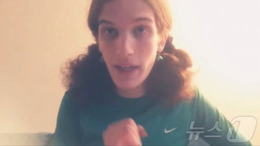 미니애폴리스 성당 총격 사건의 용의자로 지목된 로빈 웨스트먼이 유튜브에 게시했던 영상에서 발언하는 모습. 해당 영상은 웨스트먼이 직접 촬영한 것으로, 현재는 삭제된 상태다. /로이터=뉴스1