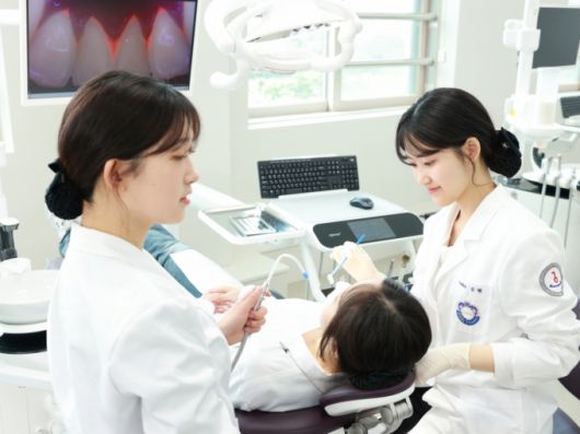 치위생학과 학생들이 교육과정 모습./사진제공=경인여대