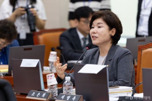 (서울=뉴스1) 이승배 기자 = 1일 서울 여의도 국회에서 열린 제429회 국회(정기회) 여성가족위원회 제1차 전체회의에서 조은희 국민의힘 간사가 의사진행 발언하고 있다. 2025.9.1/뉴스1  Copyright (C) 뉴스1. All rights reserved. 무단 전재 및 재배포,  AI학습 이용 금지. /사진=(서울=뉴스1) 이승배 기자