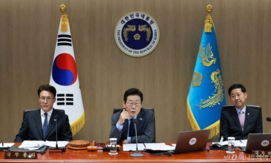 [서울=뉴시스] 고범준 기자 = 이재명 대통령이 9일 서울 용산 대통령실 청사에서 열린 제41회 국무회의에서 발언하고 있다. 2025.09.09. bjko@newsis.com /사진=고범준