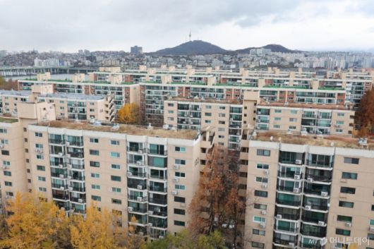 지난 2024년 압구정2구역 신현대 아파트 단지 전경 /사진=뉴스1 /사진=(서울=뉴스1) 신웅수 기자